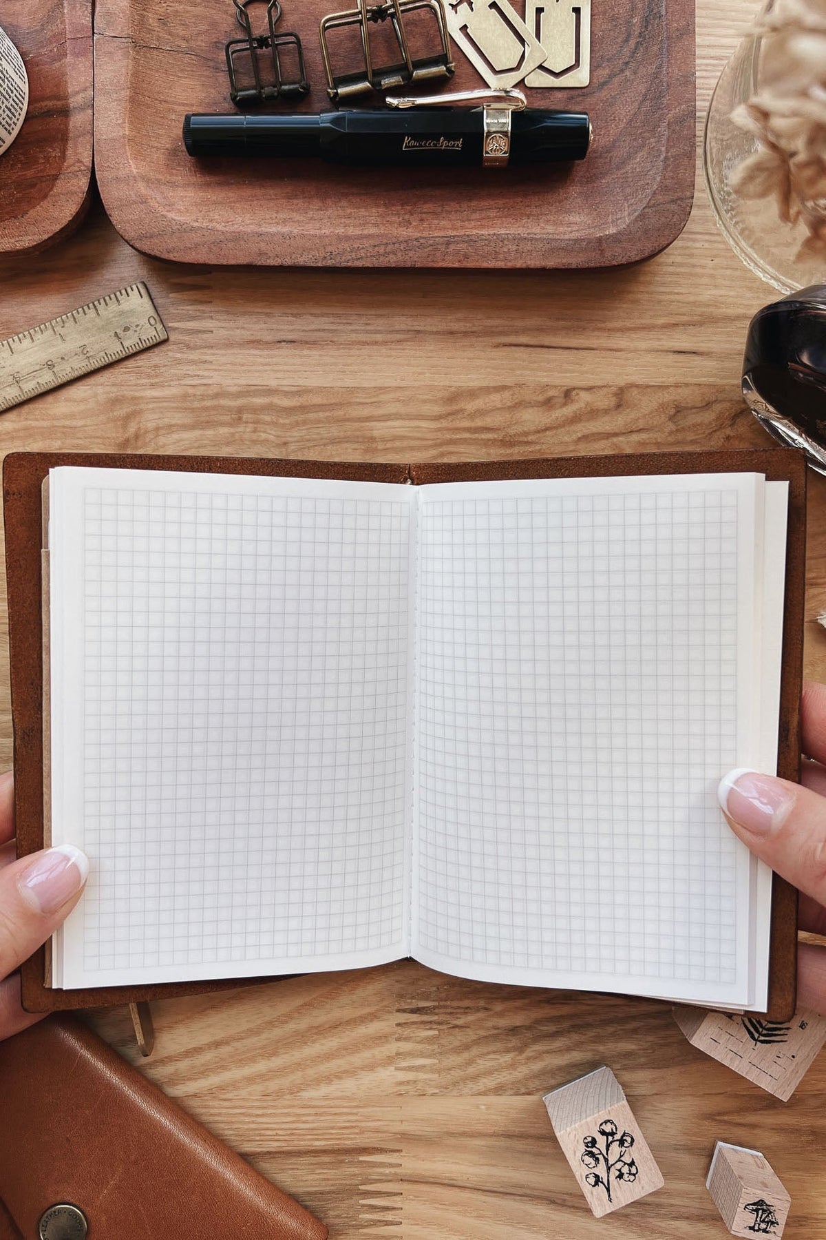 Sarica Studio - Brown Notebook (Passport TN Size)